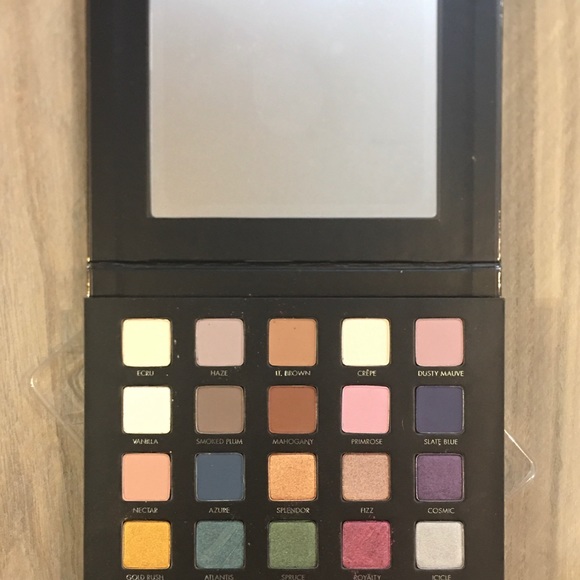 LORAX Shine Bright PRO Eye Shadow Palette - Picture 2 of 4